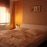 I Trojka 4*