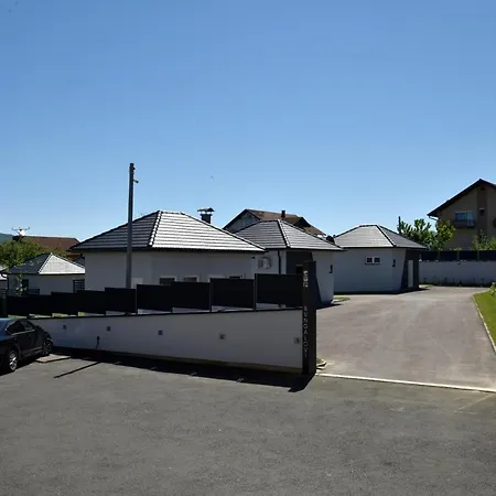 I Trojka באניה לוקה