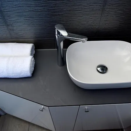 Aparthotel I Trojka 4*