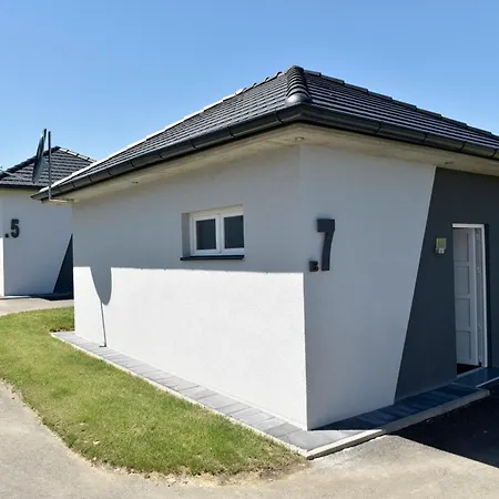 I Trojka Aparthotel 4*