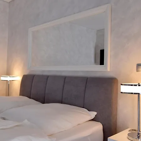 Apartahotel I Trojka *