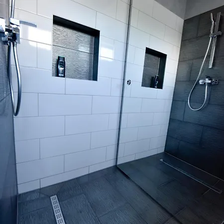 I Trojka Aparthotel 4*