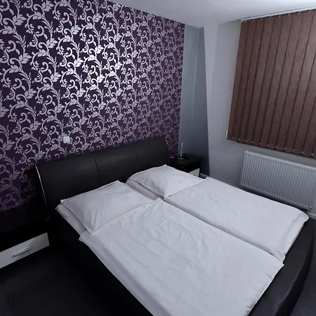 Aparthotel I Trojka 4*